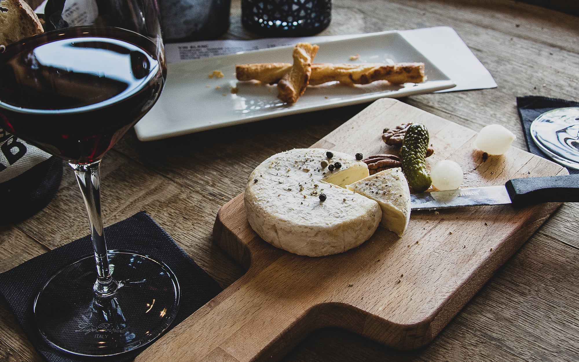 Christmas cheese and wine party pairings
