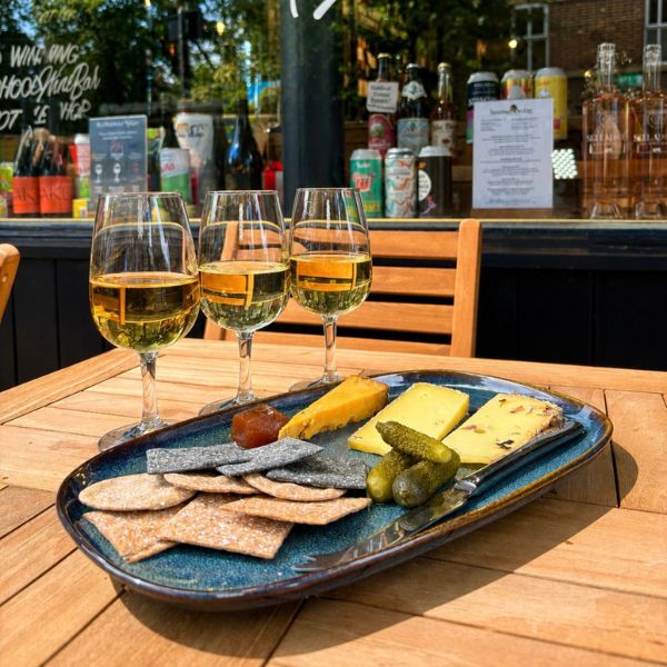 3 wines and 3 cheese experience