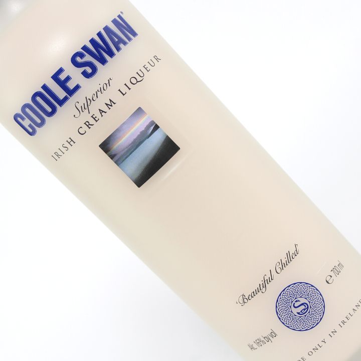 Coole Swan Superior Irish Cream Liqueur Close Up