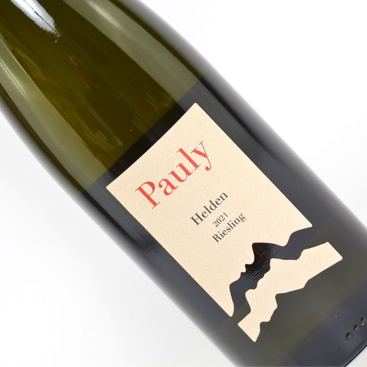 Axel Pauly, &quot;Helden&quot; Mosel Riesling Trocken 2021 Close Up