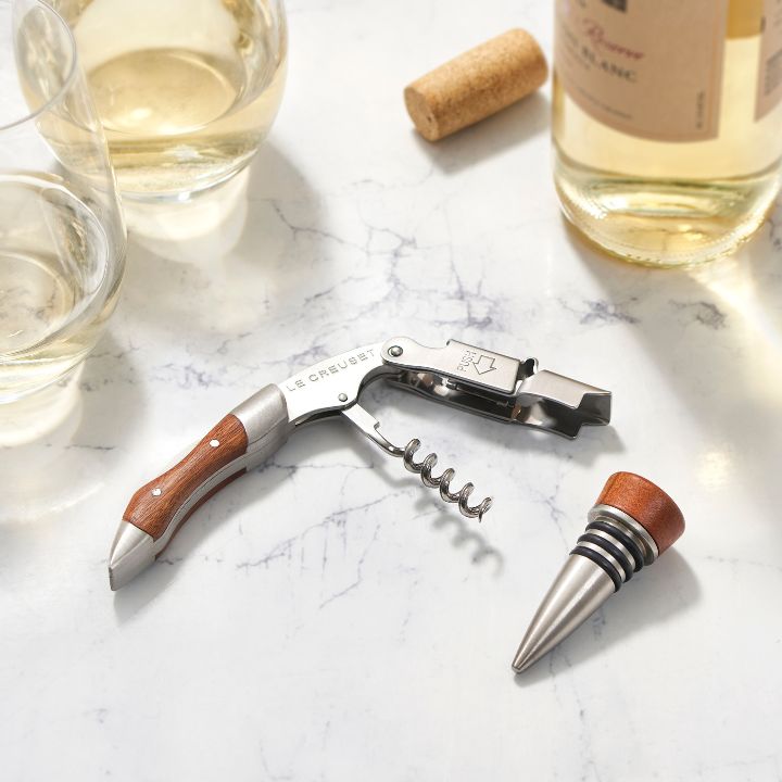 Le Creuset GS-190 Waiter&#39;s Corkscrew and Stopper Gift Set lifestyle