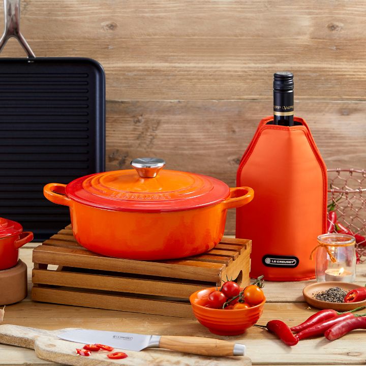 Le Creuset WA-126 Cooler Sleeve [Volcanic] Lifestyle