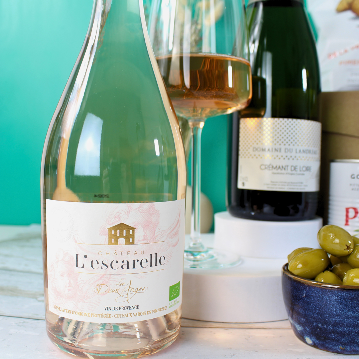 The Elegant Feast Hamper – Fine Wine, Nibbles &amp; Chocolate