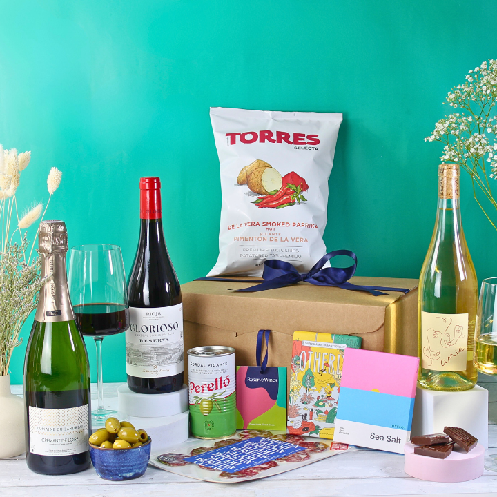 The Feast Hamper – Wine, Snacks &amp; Artisan Chocolate