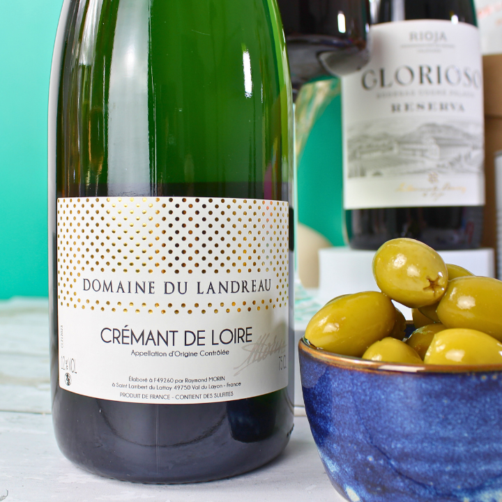 The Feast Hamper – Wine, Snacks &amp; Artisan Chocolate