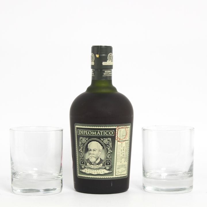 Reserve Wines | Diplomatico Reserva Exclusiva Gift Pack inc. 2 Glasses (70cl, 40%)