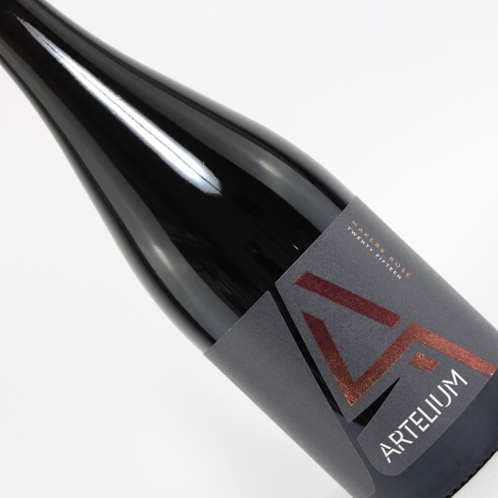 Reserve Wines Artelium, Makers Rose 2015 Bottle Image Close Up