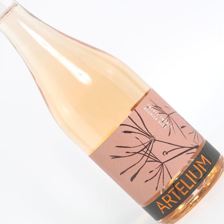 Reserve Wines Artelium, Pinot Meunier Rose 2020 Bottle Image Close Up