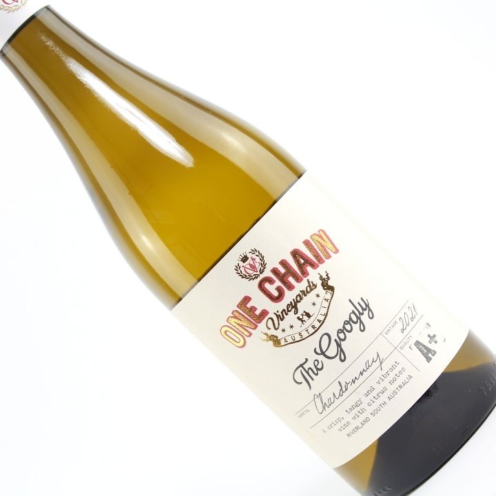 One Chain, The Googly Chardonnay 2021 Close up