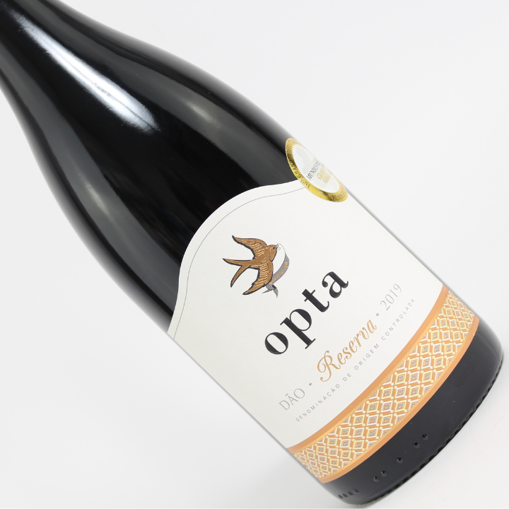Reserve Wines | Opta Reserva Dao Bottle Image Close Up