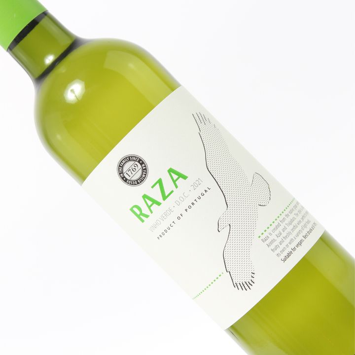 Reserve Wines Quinta de Raza, Vinho Verde Branco. 2021 Bottle Image Close Up